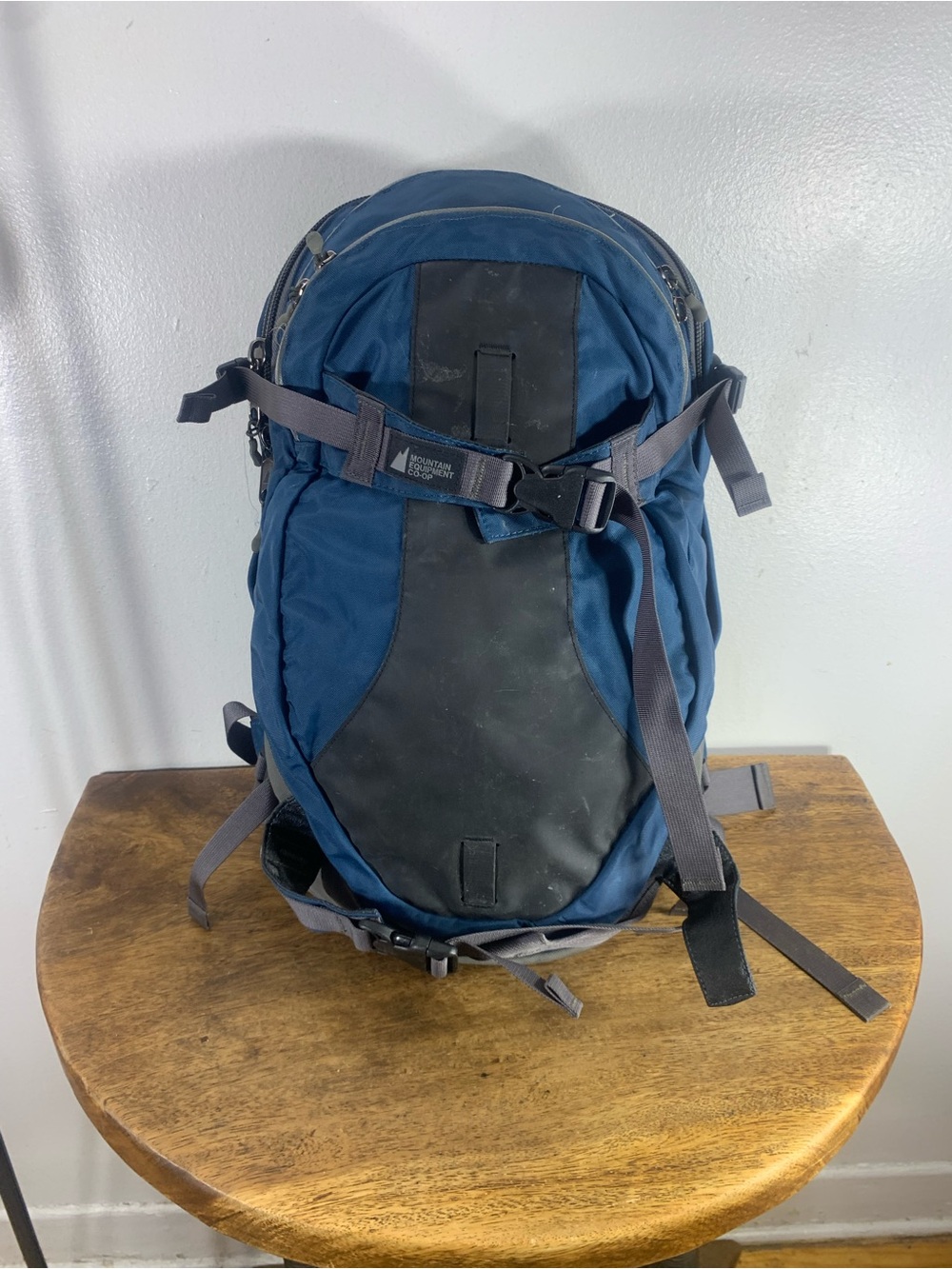 Mountain equipment waterproof hiking backpack , unisex